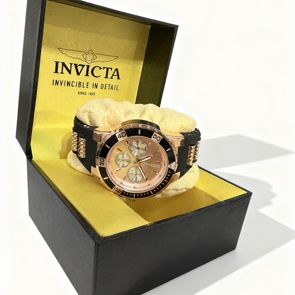 Invicta Aviator Black and Gold Tone Watch - 100M - Picture 5 of 8